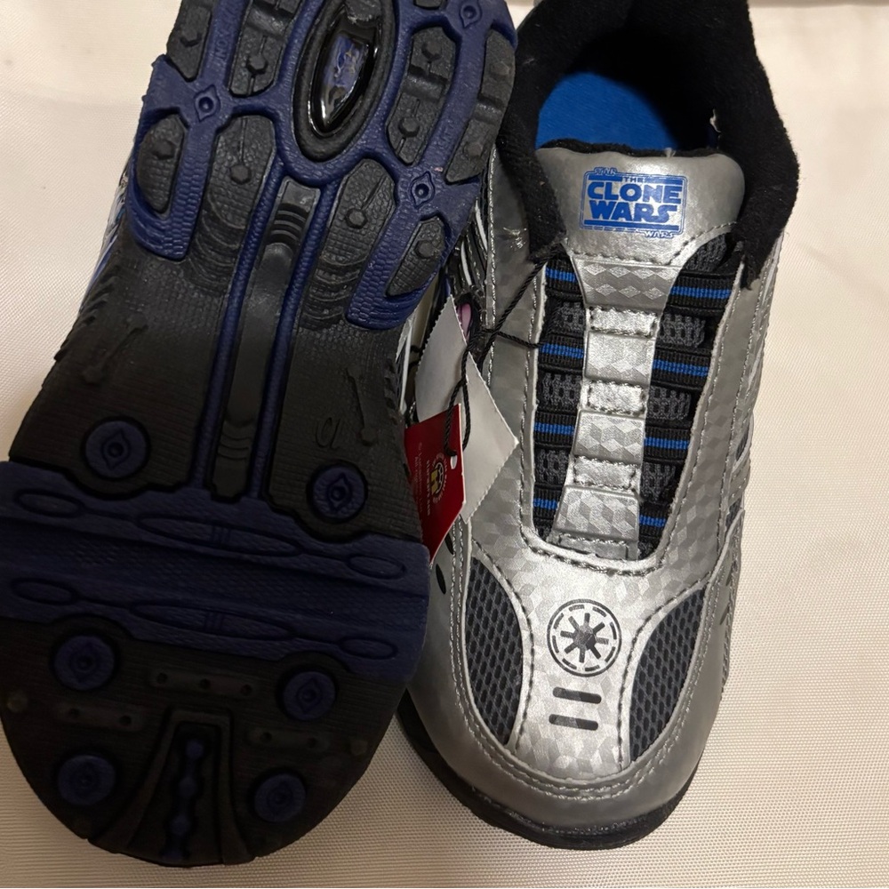 Shoes Star Wars boys new sizes 10.5M or 11.5M flashing lights - Picture 6 of 6